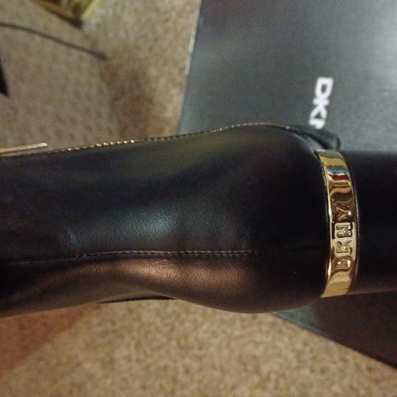 Boots - Picture 3 of 6